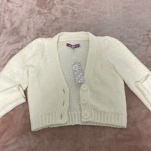 Urban Outfitters ivry cropped cardigan. Size - XS